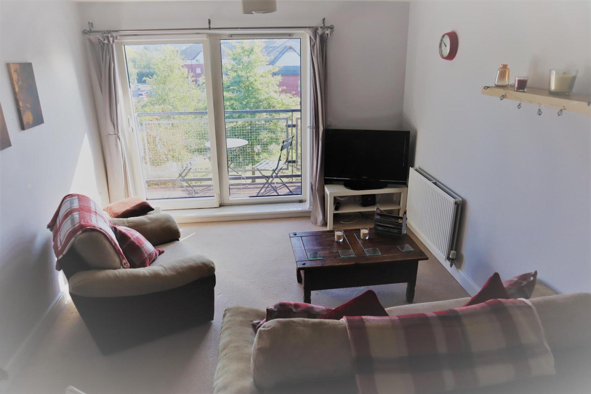 2Br Apt In Crawley W Parking - Near Gatwick Apartment Luaran gambar