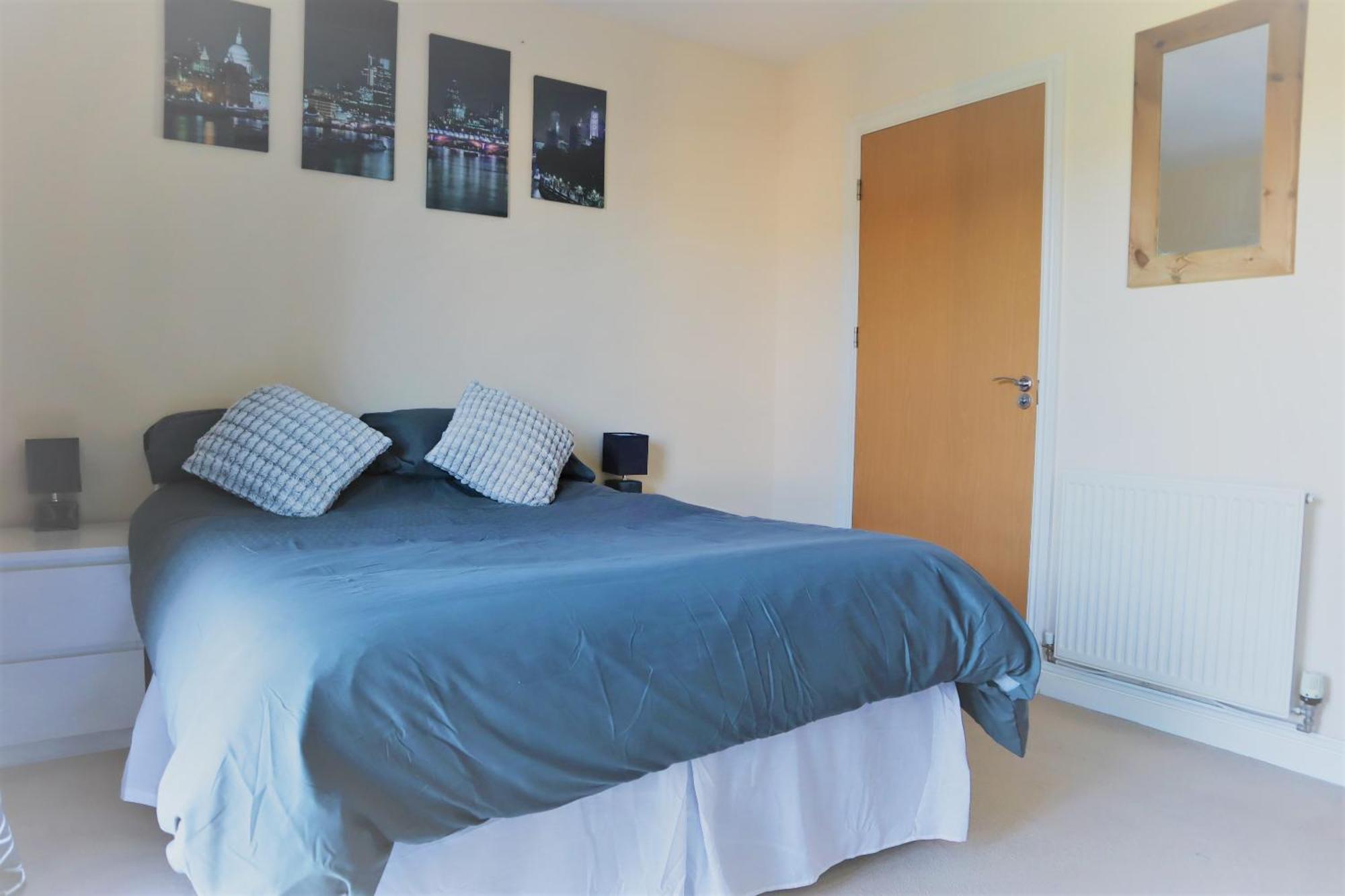 2Br Apt In Crawley W Parking - Near Gatwick Apartment Luaran gambar